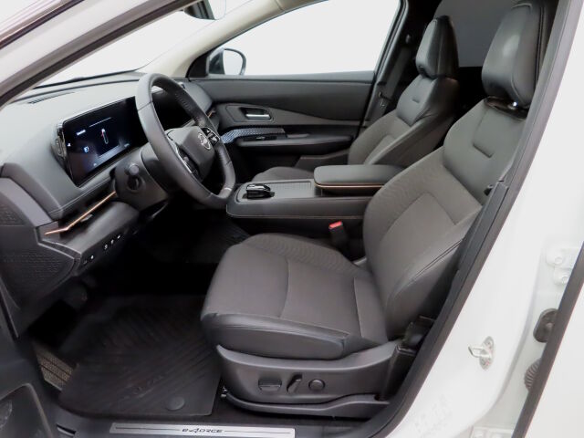 Nissan Ariya 2024 87kWh Advance e-4ORCE 22kw charger