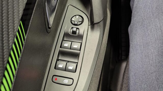 PEUGEOT 2008 2024 Edition PureTech 130 EAT8-automaatti