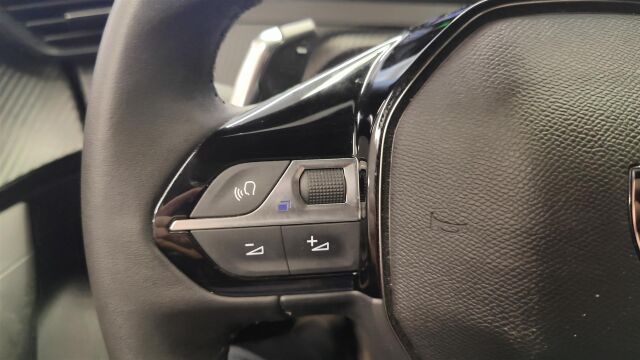 PEUGEOT 2008 2024 Edition PureTech 130 EAT8-automaatti