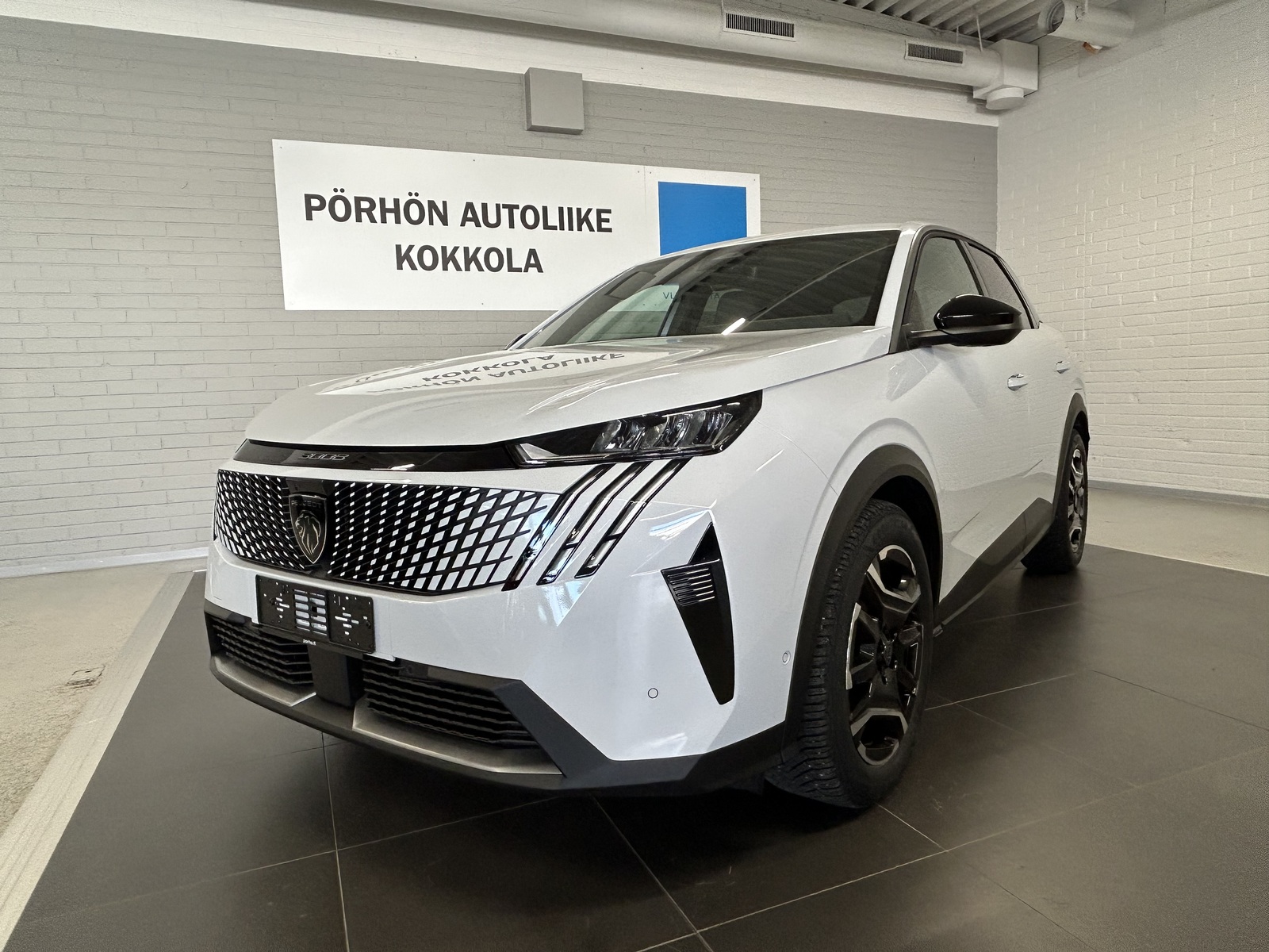 Peugeot e-3008 Allure 73 kWh 210 Aut. 2025, kuva 3/28