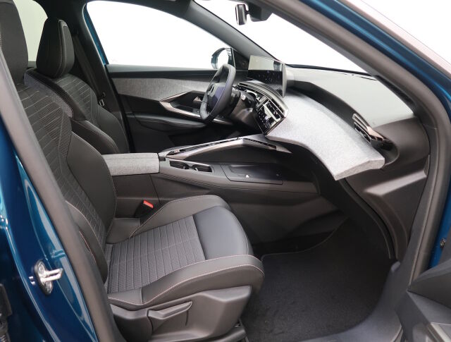 Peugeot E-3008 2025 Allure 73 kWh 210 Automaatti *2,99Korko % + kulu7 *360vision & Drive Pack*Panoramic Navigation Pack