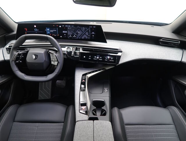 Peugeot E-3008 2025 Allure 73 kWh 210 Automaatti *2,99Korko % + kulu7 *360vision & Drive Pack*Panoramic Navigation Pack