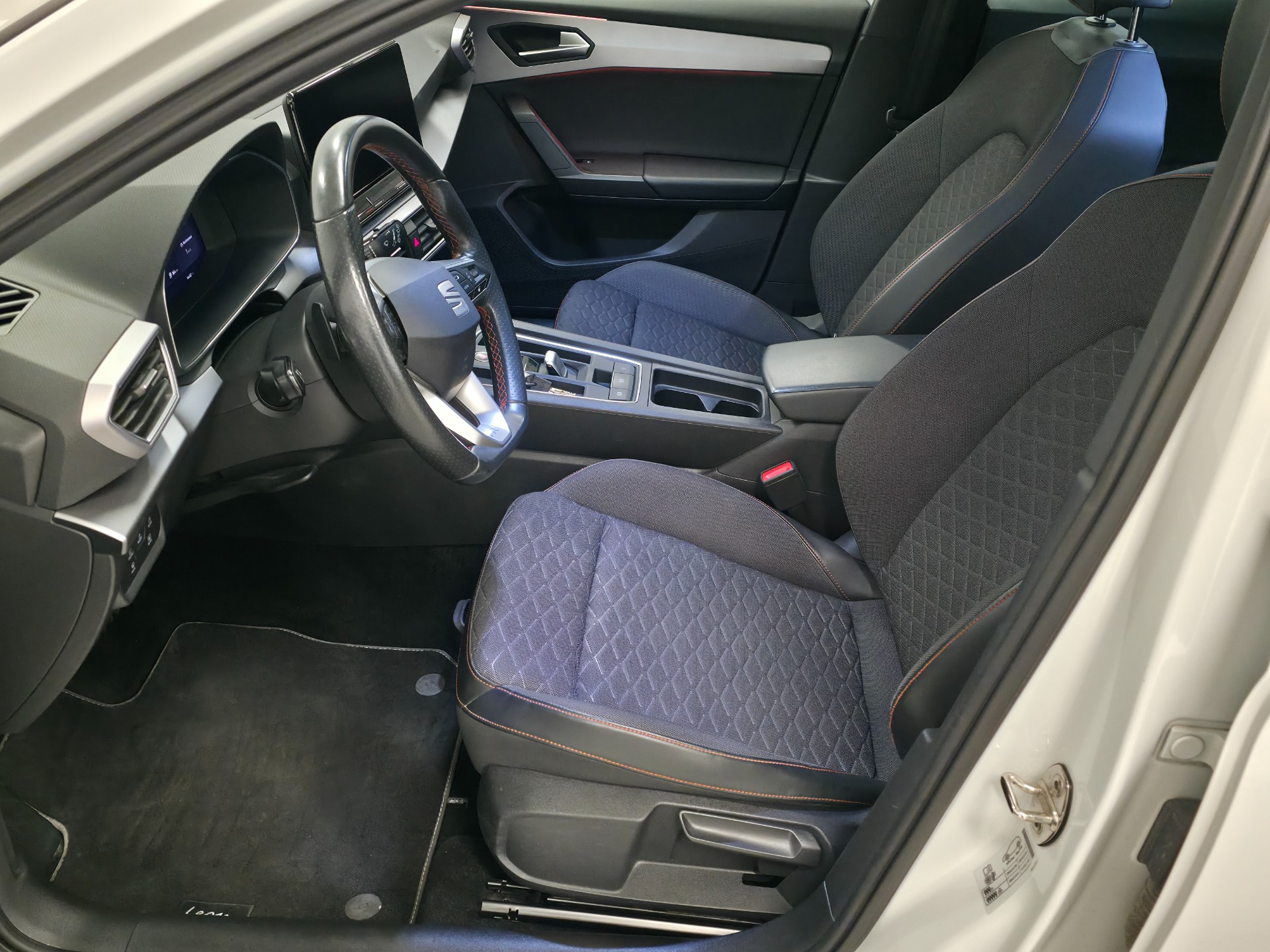 Seat Leon Sportstourer 2021, kuva 7/11