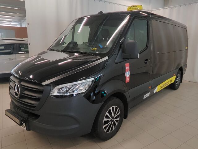 Mercedes-Benz Sprinter 2025 317CDI RWD  ESTEETÖN TAKSI 1+8, INVAHISSI, VARUSTELTU SUOMIAUTO!