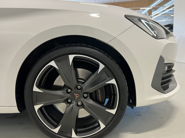 CUPRA Leon 2022 VZ PHEV E-HYBRID 180KW *Virtuaalimittaristo *Lohkolämmitin & ylläpitolaturi *LED *19"