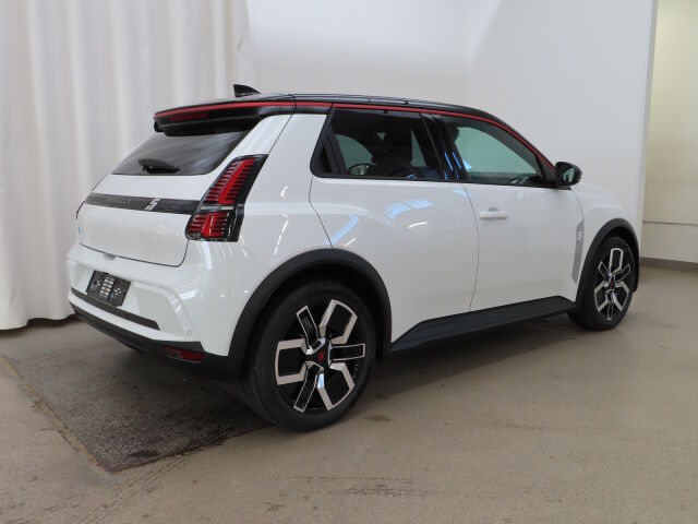 Renault 5 2026 E-Tech electric 52 kWh 150hv techno