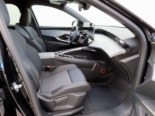 Peugeot 3008 2026 Allure Hybrid 145 Automaatti *Huippu varusteet! *19" kesä ja talvirenkaat *Moottorin lämmitin