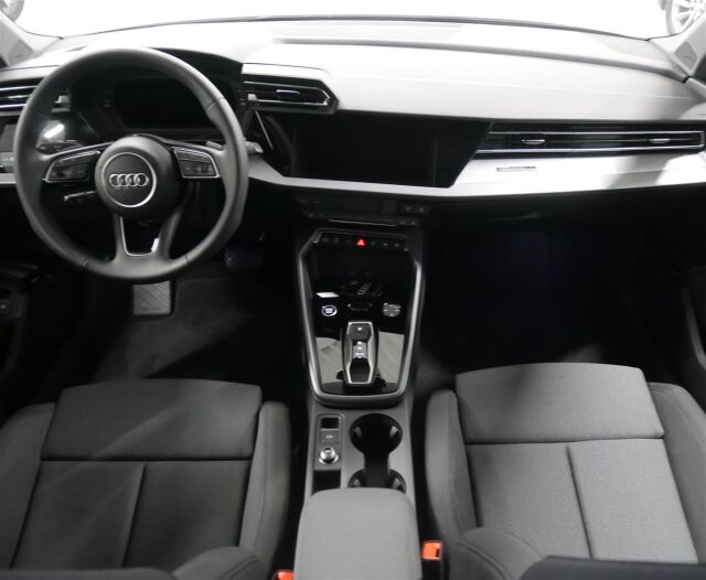 Audi A3 2026 Sportback 40 TFSI e Plus, esittelyauto, matriisi ledit, 5v takuu, Sonos! 2x alut!