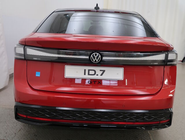 Volkswagen ID.7 2025 GTX 4MOTION 75-v Juhlamalli 250 kW, akku 86 kWh