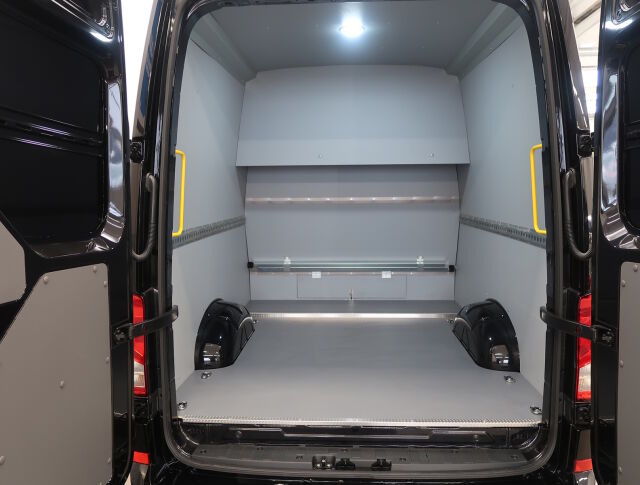 Volkswagen Crafter 2025 2,0 TDI 130 kW 4Motion 8at, 4490  Jatko-ohjaamo