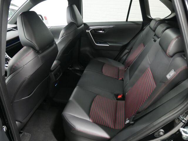 Suzuki Across 2023 2,5 PLUG-IN HYBRID 4WD GLX CVT-aut / Tähän autoon rah.korko 2,49% + kulut / 2 x renk / Adapt.vakkari