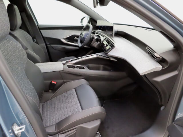 Peugeot E-5008 2025 Allure 73 kWh  210 Automaatti *Takuu 5v/100tkm *Korko 1,9% + kulut *Huippuvarusteet