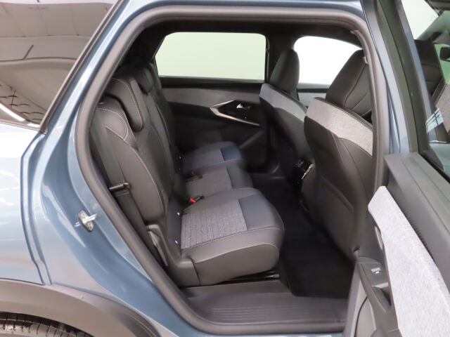 Peugeot E-5008 2025 Allure 73 kWh  210 Automaatti *Takuu 5v/100tkm *Korko 1,9% + kulut *Huippuvarusteet