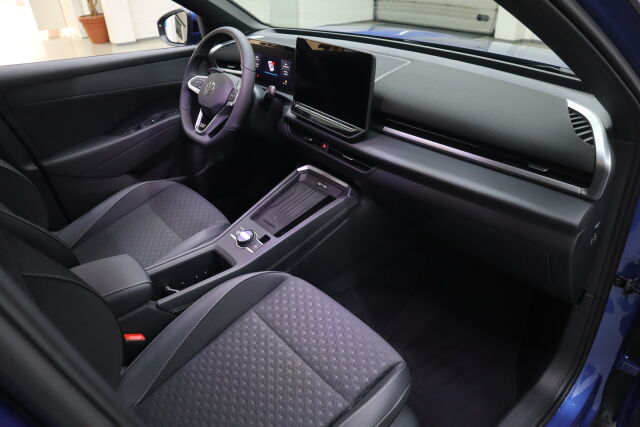 Volkswagen T-Roc 2026 R-Line 1,5 eTSI 110 kW (MHEV) DSG-automaatti