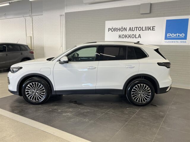 Volkswagen Tiguan 2026 Elegance Business eHybrid 150 kW DSG-automaatti