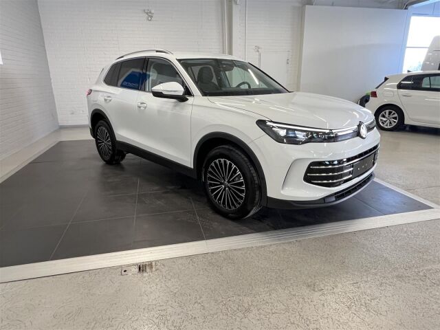 Volkswagen Tiguan 2026 Elegance Business eHybrid 150 kW DSG-automaatti