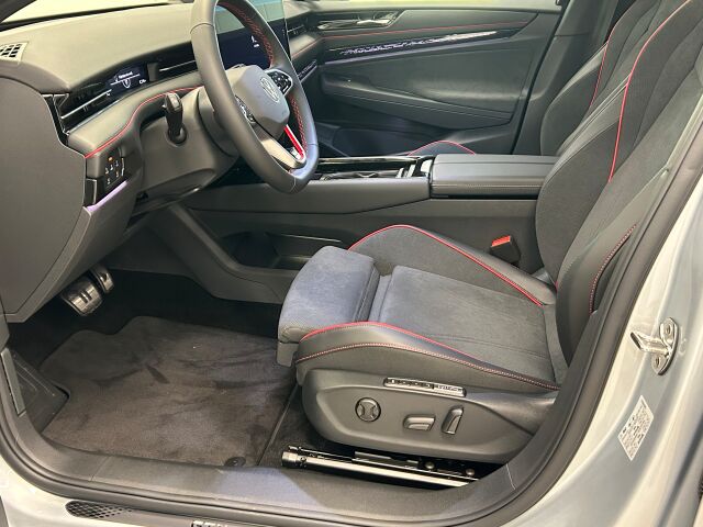 Volkswagen ID.7 2025 Tourer GTX 4MOTION 75-v Juhlamalli 250 kW, akku 86 kWh