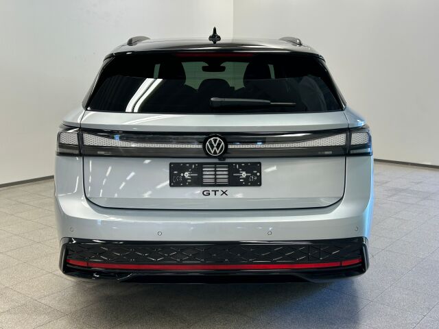 Volkswagen ID.7 2025 Tourer GTX 4MOTION 75-v Juhlamalli 250 kW, akku 86 kWh