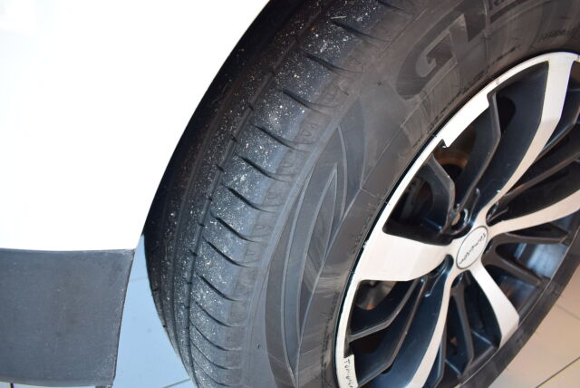 VOLVO XC60 2010 2,4D AWD Momentum aut