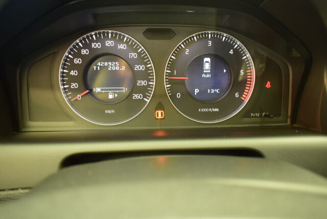 VOLVO XC60 2010 2,4D AWD Momentum aut
