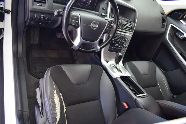VOLVO XC60 2010 2,4D AWD Momentum aut