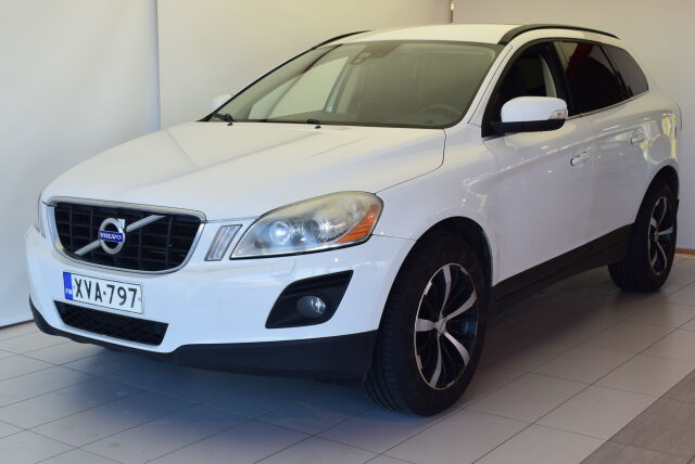 VOLVO XC60 2010 2,4D AWD Momentum aut