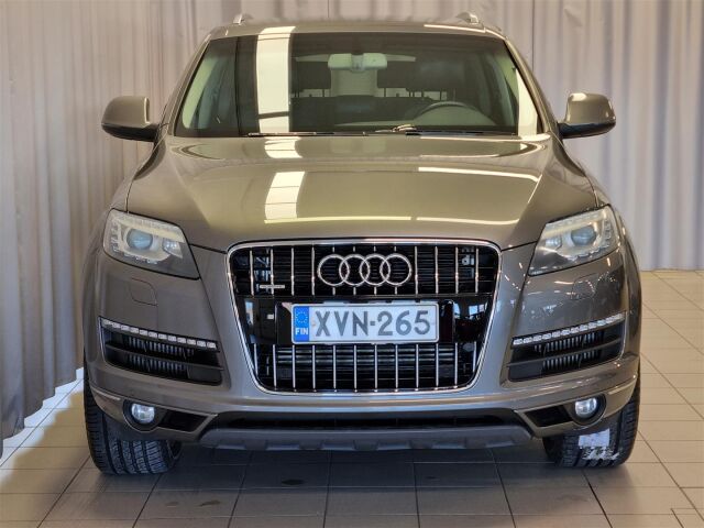 AUDI Q7 2012 3,0 V6 TDI  180 kW quattro tiptronic. 7-ist. / Navi / Webasto / Koukku / BOSE / P-Kamera