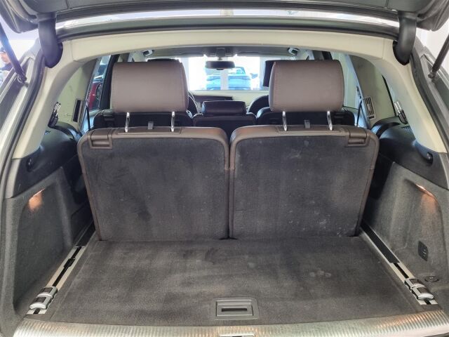AUDI Q7 2012 3,0 V6 TDI  180 kW quattro tiptronic. 7-ist. / Navi / Webasto / Koukku / BOSE / P-Kamera