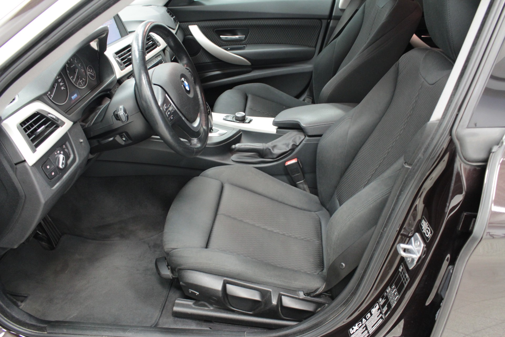 BMW 320 Gran Turismo 2015, photo 6/19
