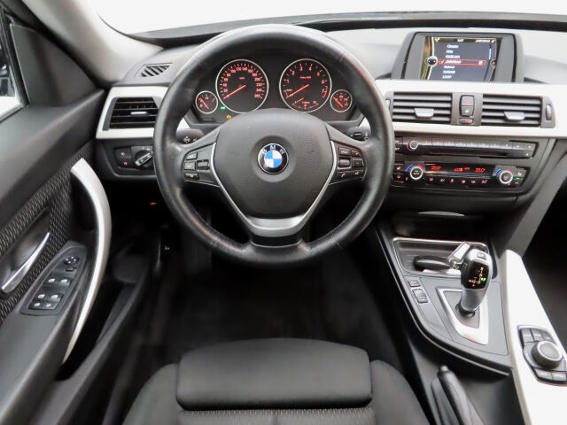 BMW 320 Gran Turismo 2015 F34 Gran Turismo 320i TwinPower Turbo A xDrive Edition