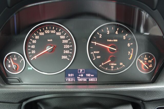 BMW 320 Gran Turismo 2015 F34 Gran Turismo 320i TwinPower Turbo A xDrive Edition