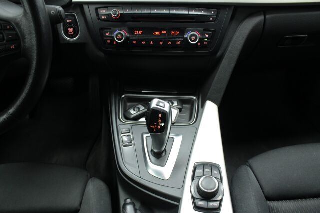 BMW 320 Gran Turismo 2015 F34 Gran Turismo 320i TwinPower Turbo A xDrive Edition