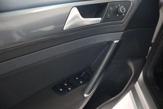VOLKSWAGEN Golf 2019 Variant Comfortline 2,0 TDI 110 kW (150 hv) 4MOTION DSG-automaatti