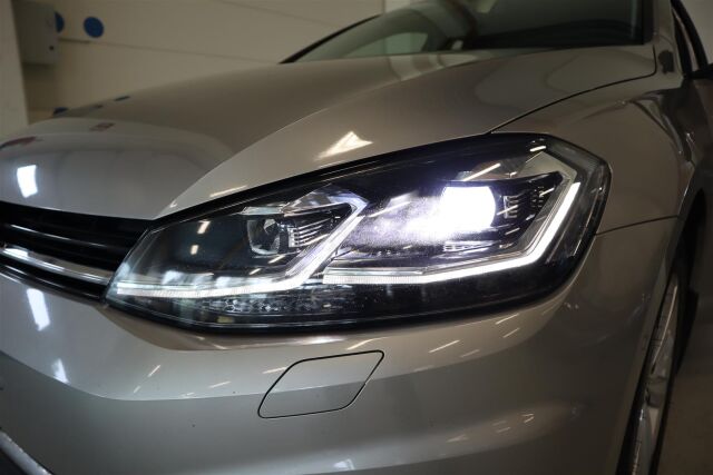 VOLKSWAGEN Golf 2019 Variant Comfortline 2,0 TDI 110 kW (150 hv) 4MOTION DSG-automaatti