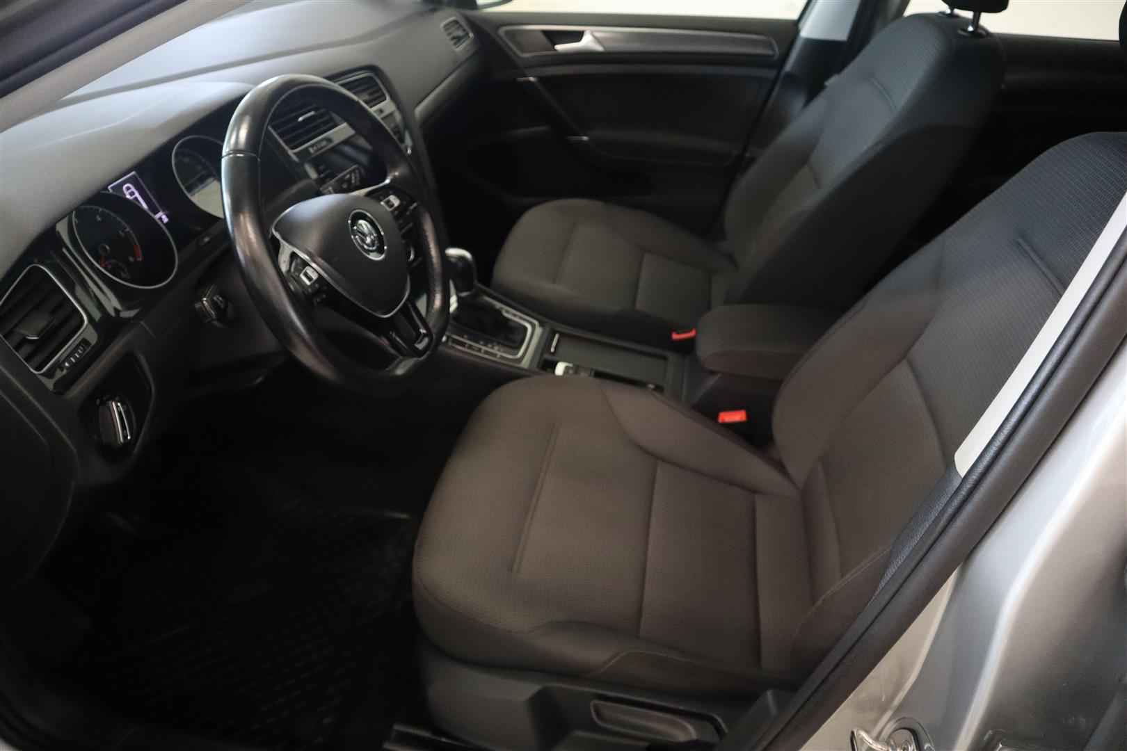 Volkswagen Golf 2019, kuva 6/25
