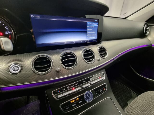 MERCEDES-BENZ E 2018 220 d T A Business / Navi / Koukku / 360-Kamera /