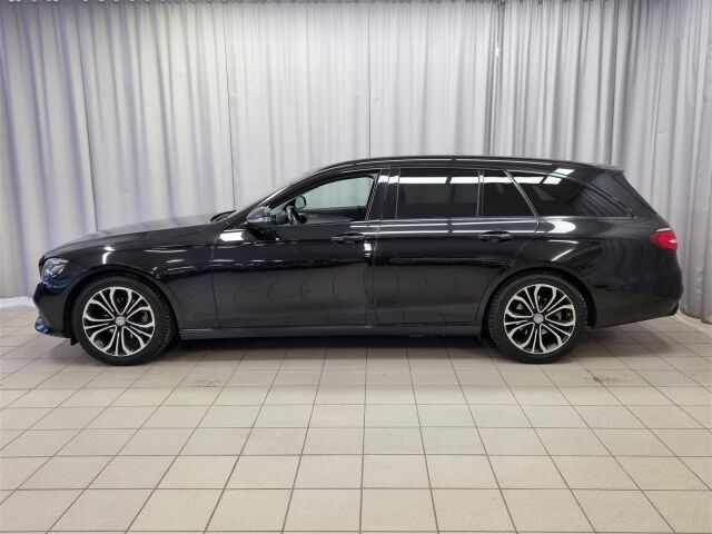 MERCEDES-BENZ E 2018 220 d T A Business / Navi / Koukku / 360-Kamera /