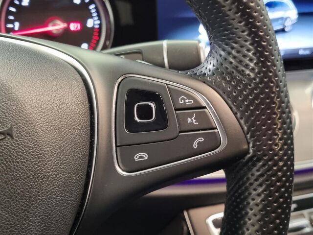 MERCEDES-BENZ E 2018 220 d T A Business / Navi / Koukku / 360-Kamera /