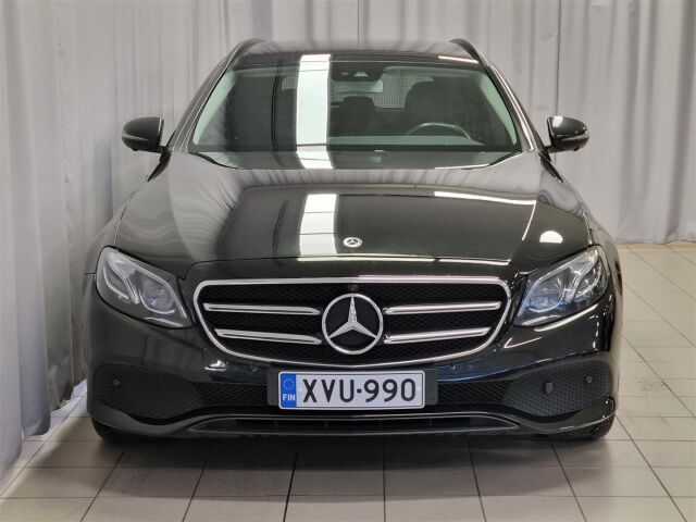 MERCEDES-BENZ E 2018 220 d T A Business / Navi / Koukku / 360-Kamera /