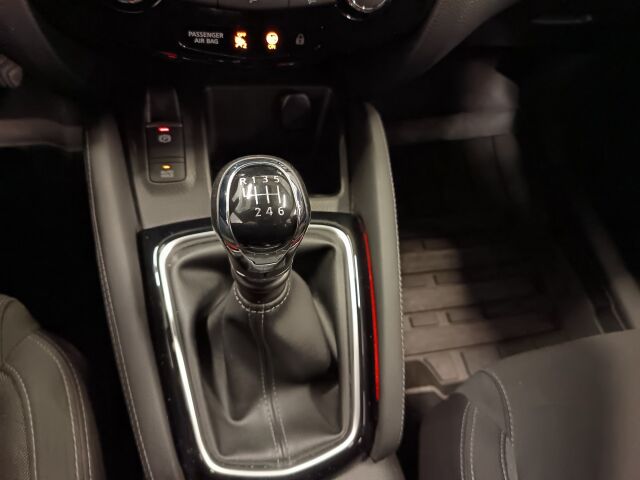 NISSAN Qashqai 2019 DIG-T 140 N-Connecta 2WD 6M/T NNC**TODELLA VÄHÄN AJETTU SUOSIKKI ISOMMALLA MOOTTORILLA**