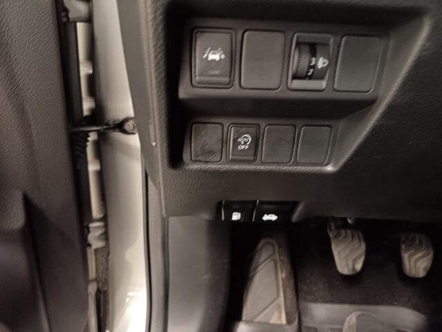 NISSAN Qashqai 2019 DIG-T 140 N-Connecta 2WD 6M/T NNC**TODELLA VÄHÄN AJETTU SUOSIKKI ISOMMALLA MOOTTORILLA**