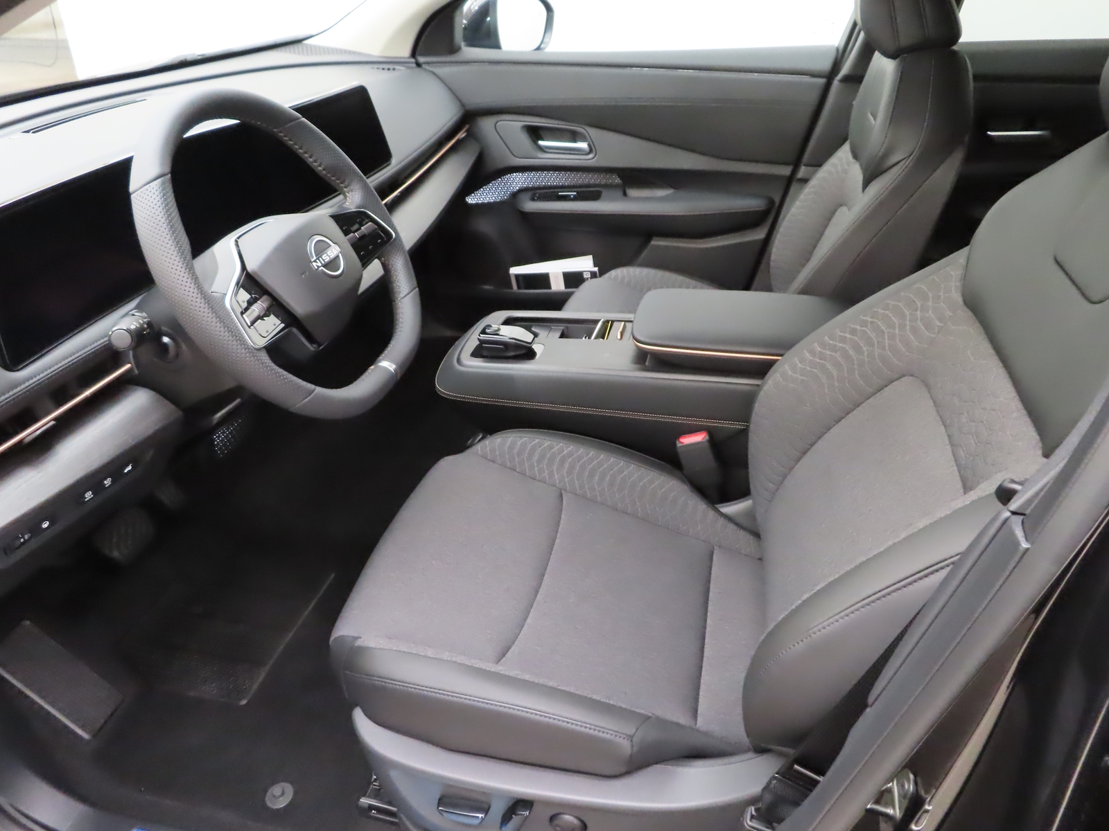 Nissan Ariya 2025, kuva 6/9