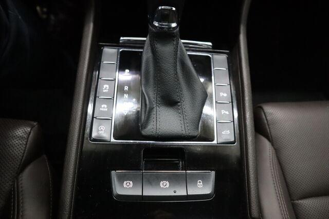 Skoda Superb 2019 Combi 2,0 TDI 190 4x4 L&K BusinessLine DSG Autom.