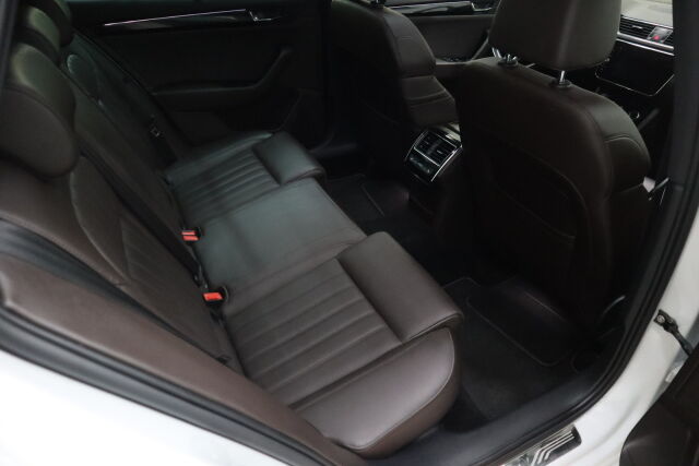 Skoda Superb 2019 Combi 2,0 TDI 190 4x4 L&K BusinessLine DSG Autom.