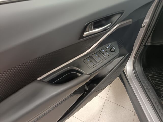 TOYOTA C-HR 2020 1,8 Hybrid Active Edition