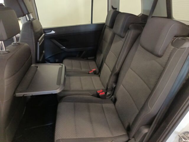 VOLKSWAGEN Touran 2022 Comfort Family 1,5 TSI EVO 110 kW DSG-automaatti