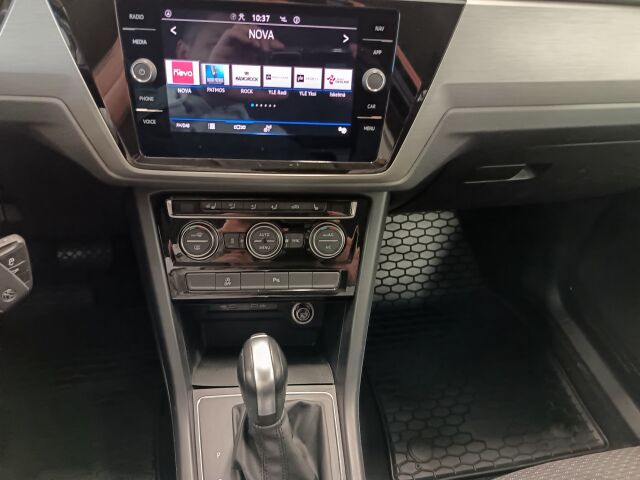 VOLKSWAGEN Touran 2022 Comfort Family 1,5 TSI EVO 110 kW DSG-automaatti