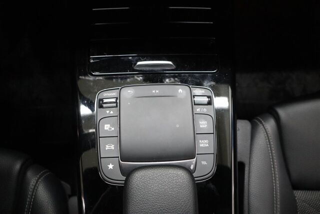MERCEDES-BENZ A 2021 200 4MATIC A Business Style