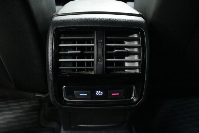 VOLKSWAGEN Passat 2018 Variant GTE Plug-In Hybrid 160 kW (218 hv) DSG-automaatti