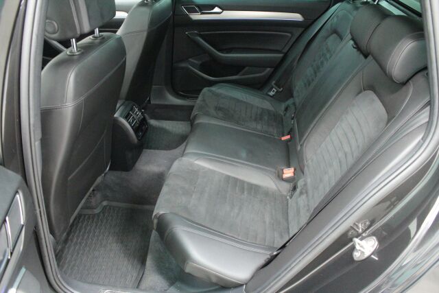 VOLKSWAGEN Passat 2018 Variant GTE Plug-In Hybrid 160 kW (218 hv) DSG-automaatti